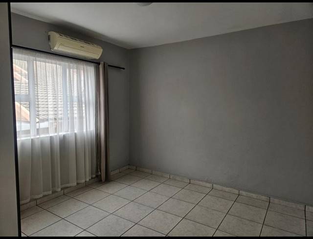 3 BEDROOM PROPERTY TO RENT IN UMHLATUZANA
